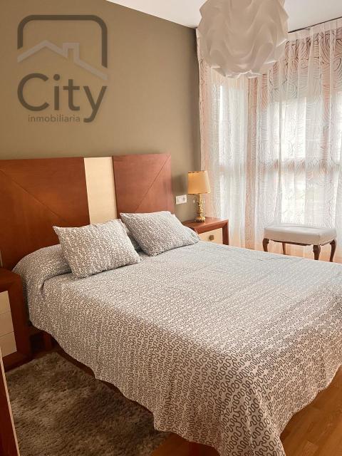 Piso de 80 m<sup style='color: #FFF;'>2</sup> con 2 habitaciones y 2 baños en Palencia.